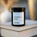 Bougie parfumée Vanilla Ash 150 g en verre ambré – vue de face
